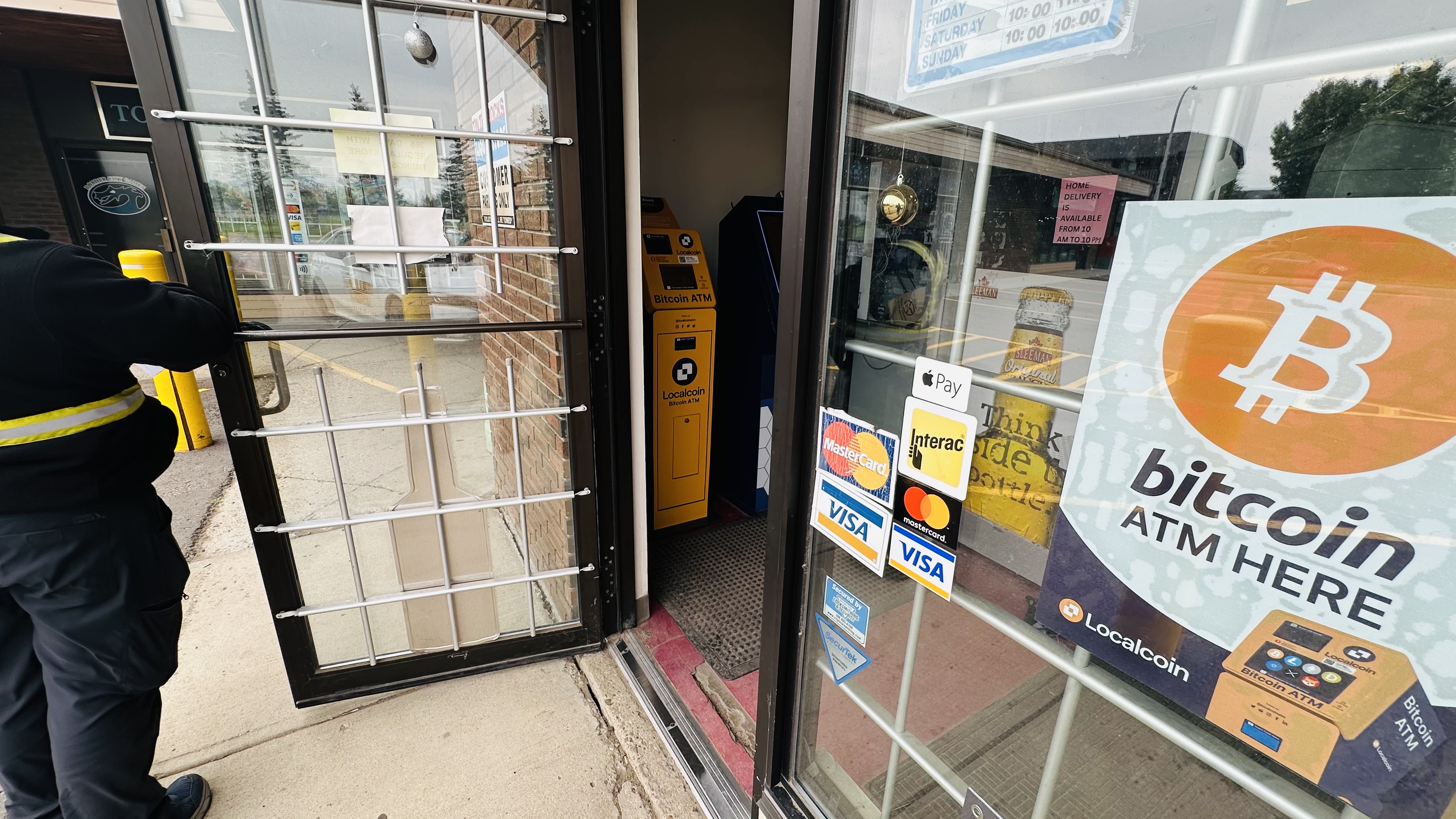 Image of LIQUOR HUT