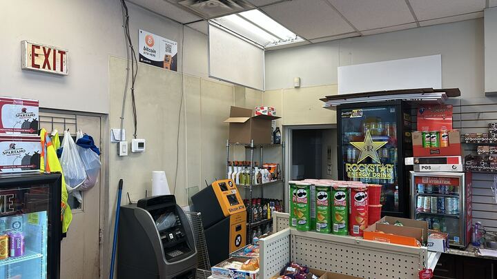 Image of Esso - Kipling Ave