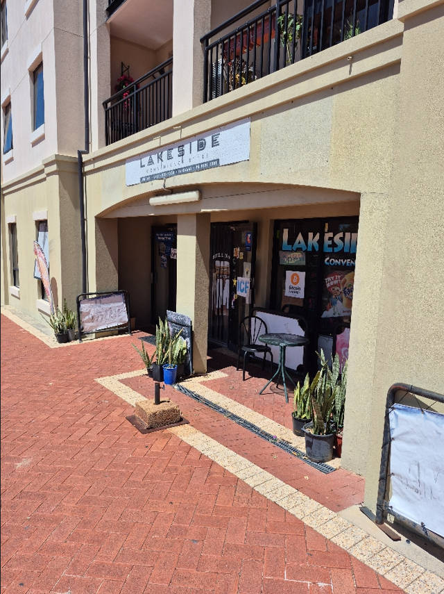 Image of Lakeside Convenience Store Ultra