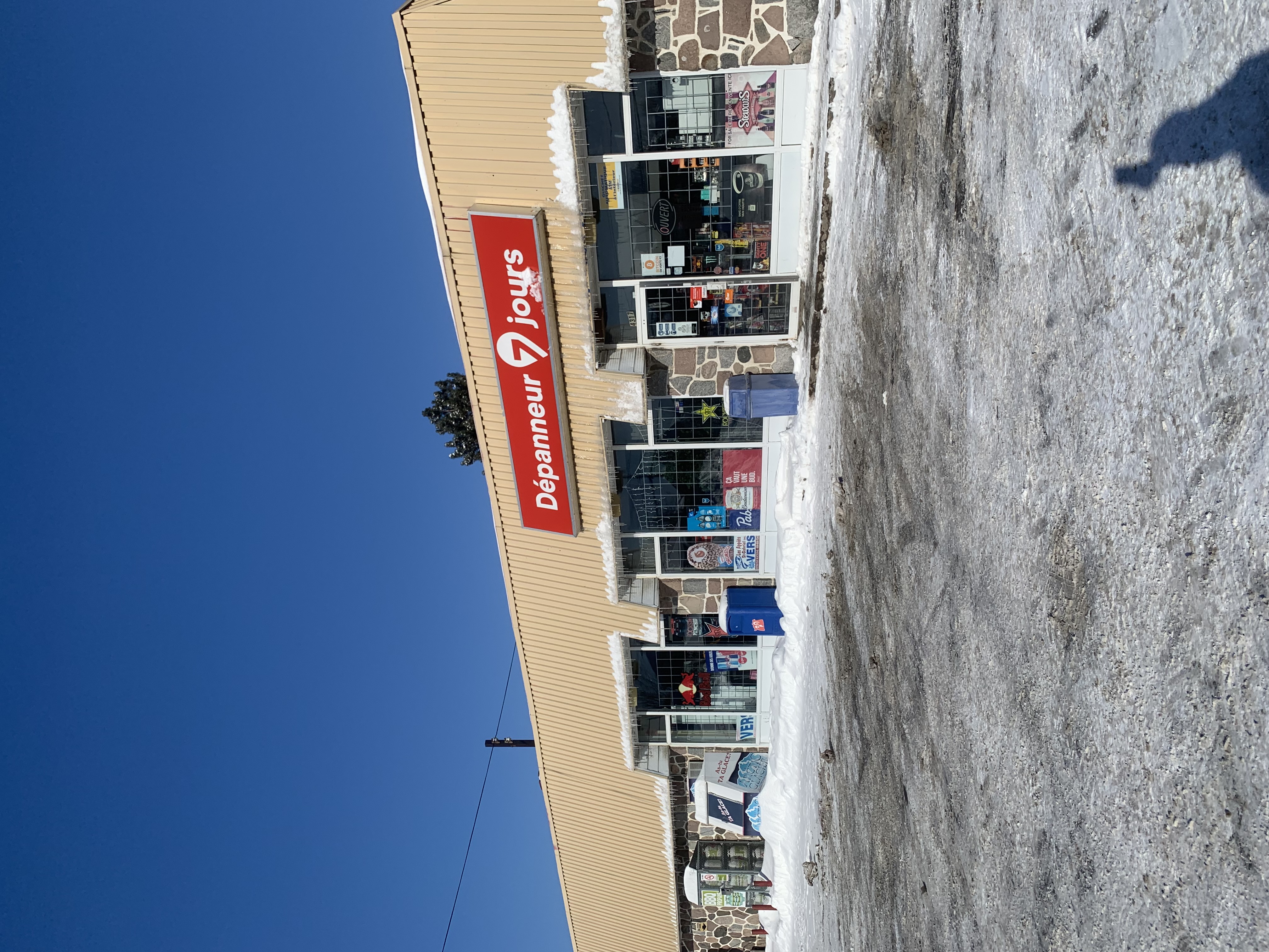 Image of Dépanneur 7 Jours Plus - Terrebonne