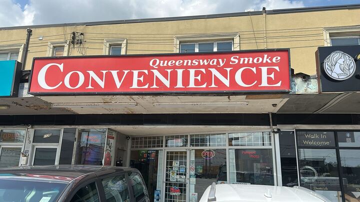 Image of Queensway Smoke