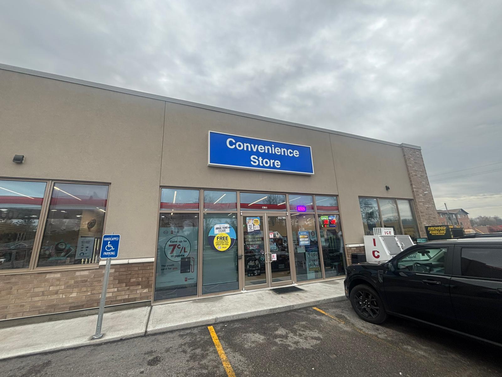 Image of Convenience Store - Esso