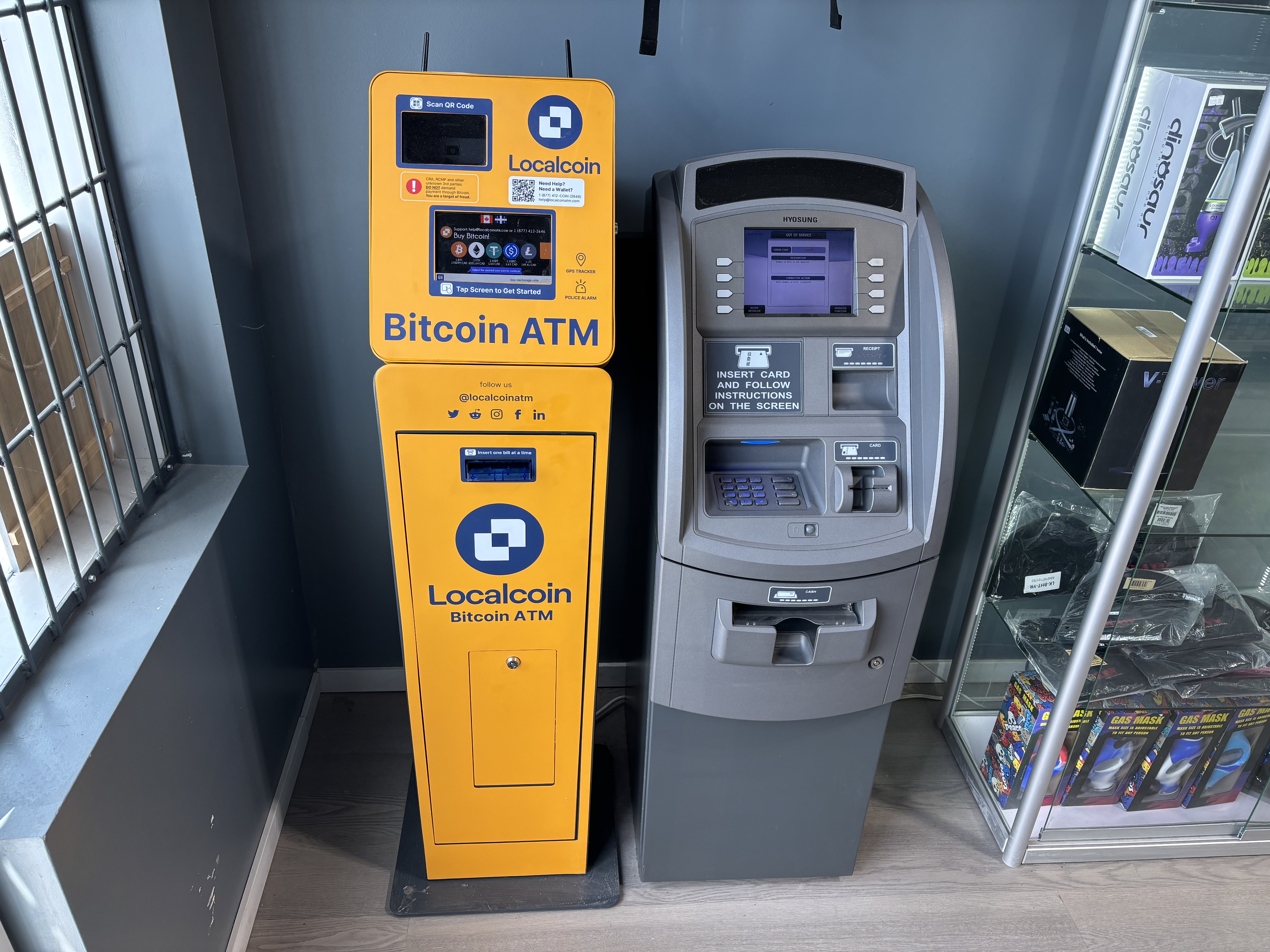 Image of Puff and Leaf Smoke