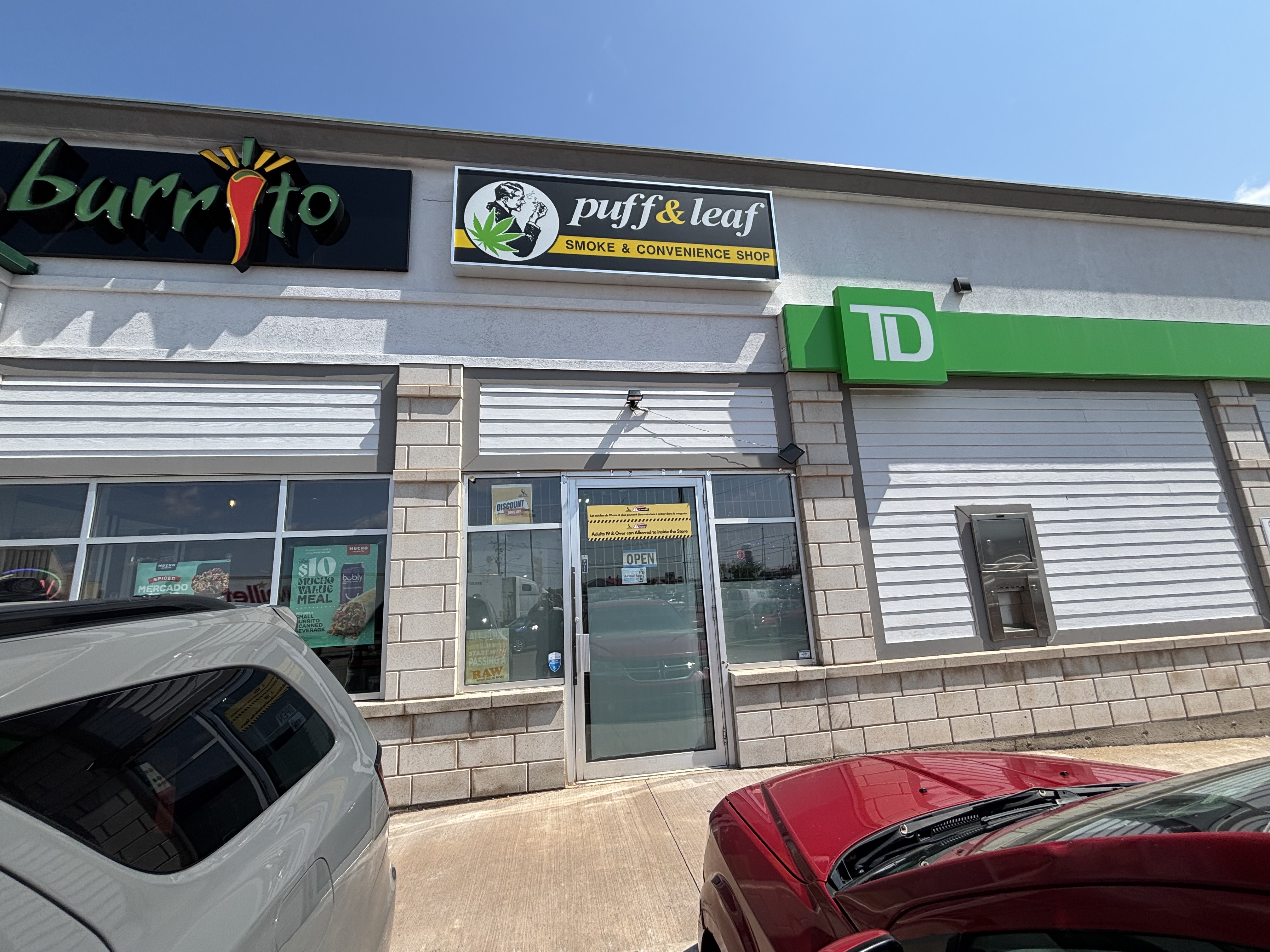 Image of Puff and Leaf Smoke