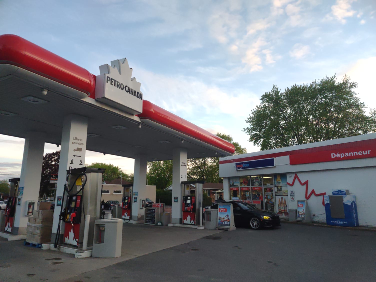 Image of Pétro-Canada Sorel Dépanneur Bernard