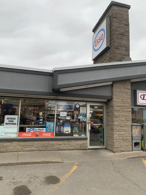 Image of Dépanneur (Esso)
