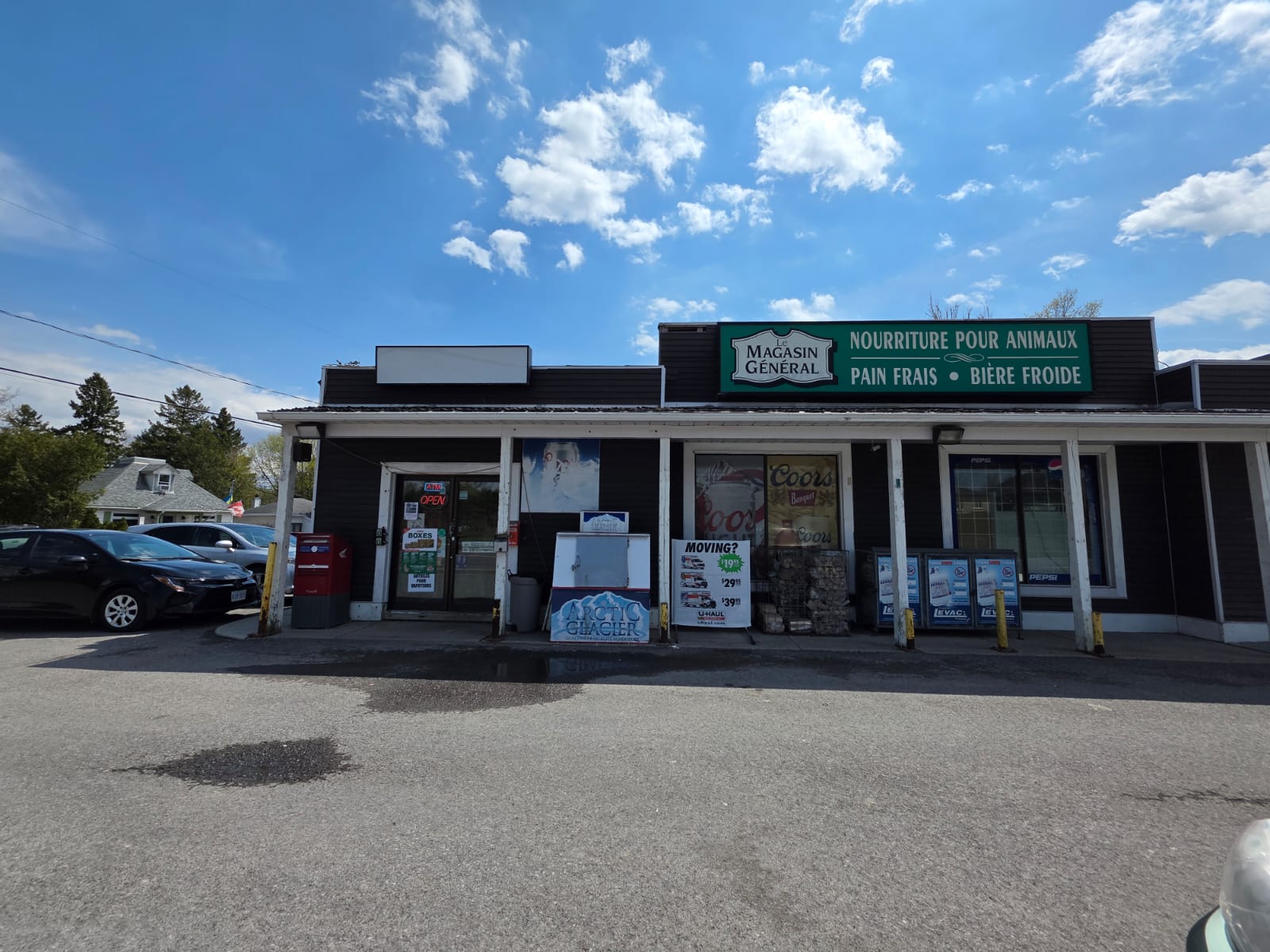 Image of Le Magasin Général