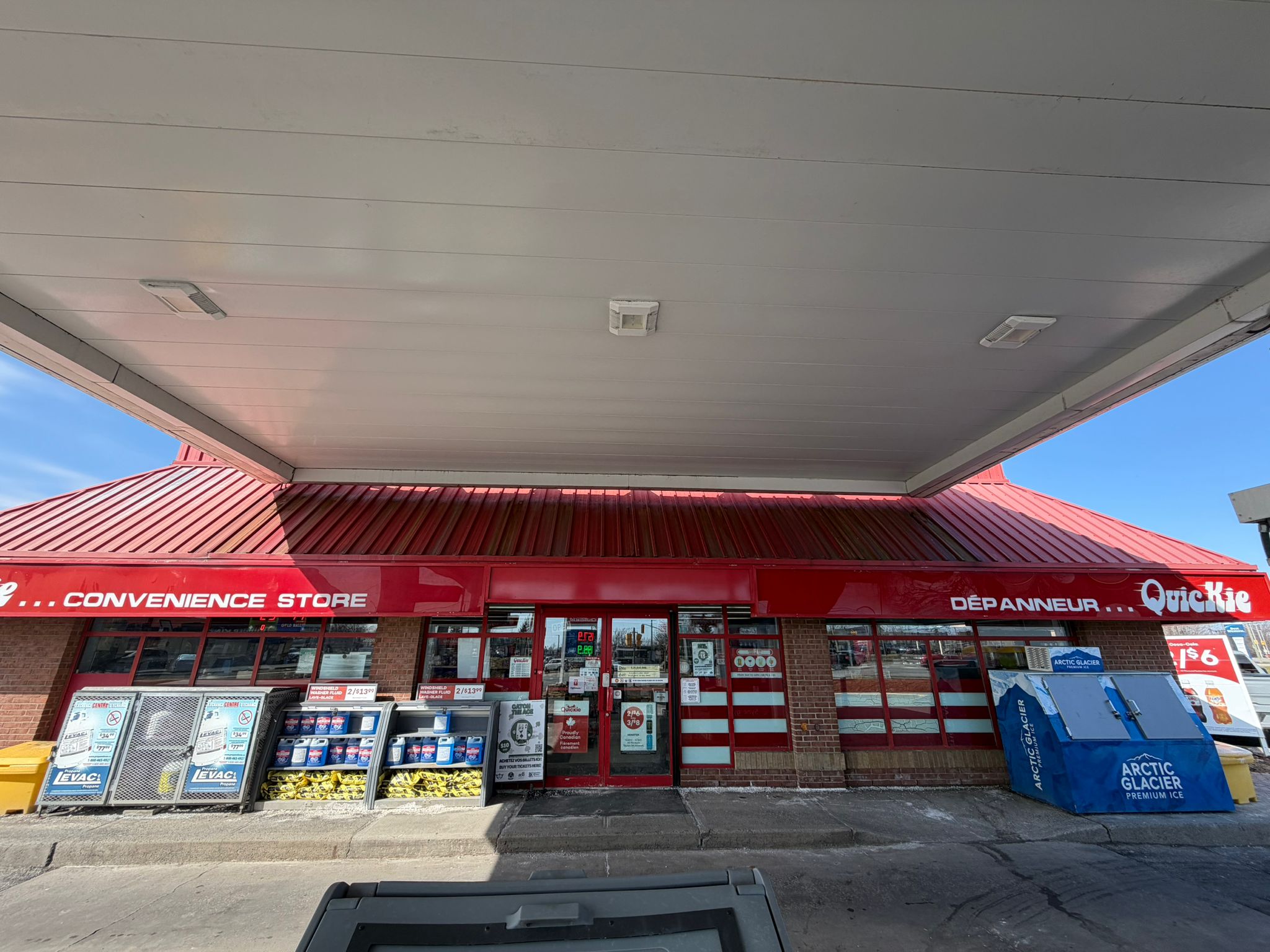 Image of Quickie - Esso