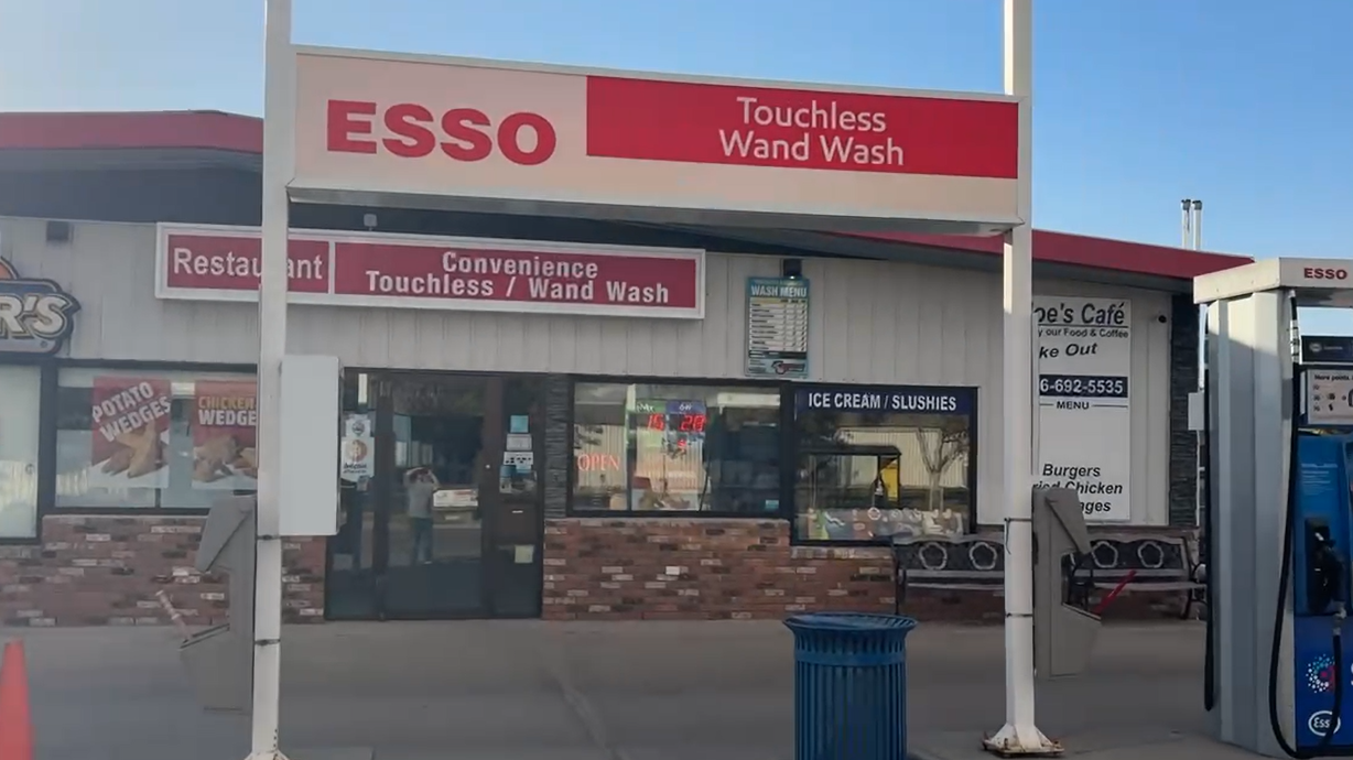 Image of Moose Jaw Esso & Car Wash