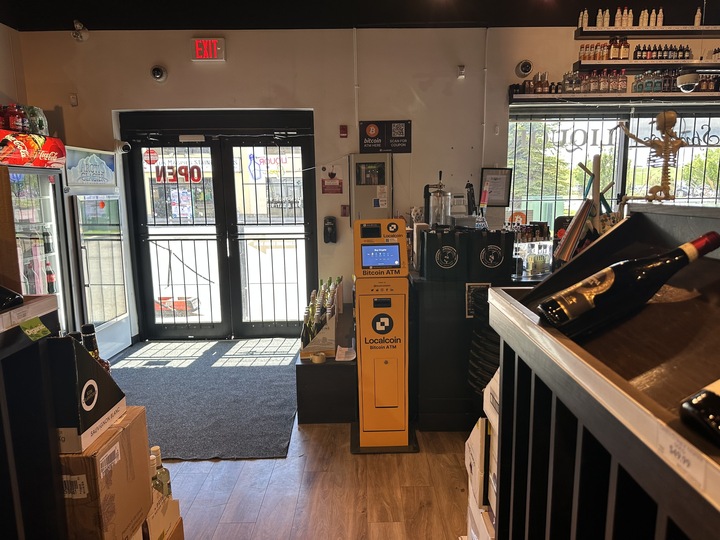 Image of Sierra Springs Liquor