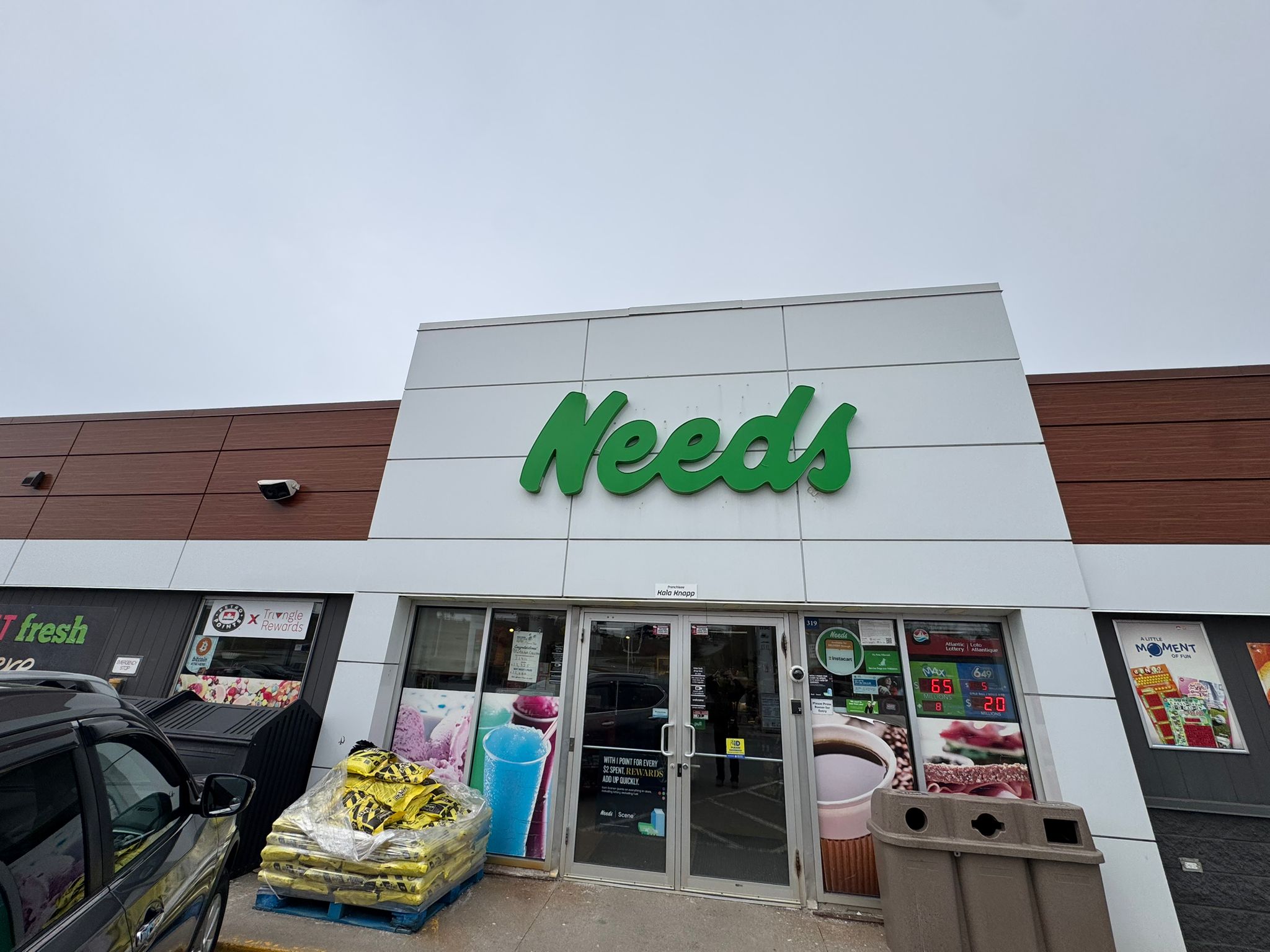 Image of Needs Convenience - Petro Canada