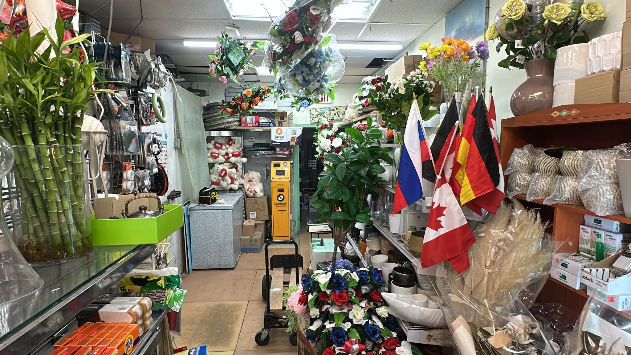 Image of Eastown Smoke Gift & Flowers