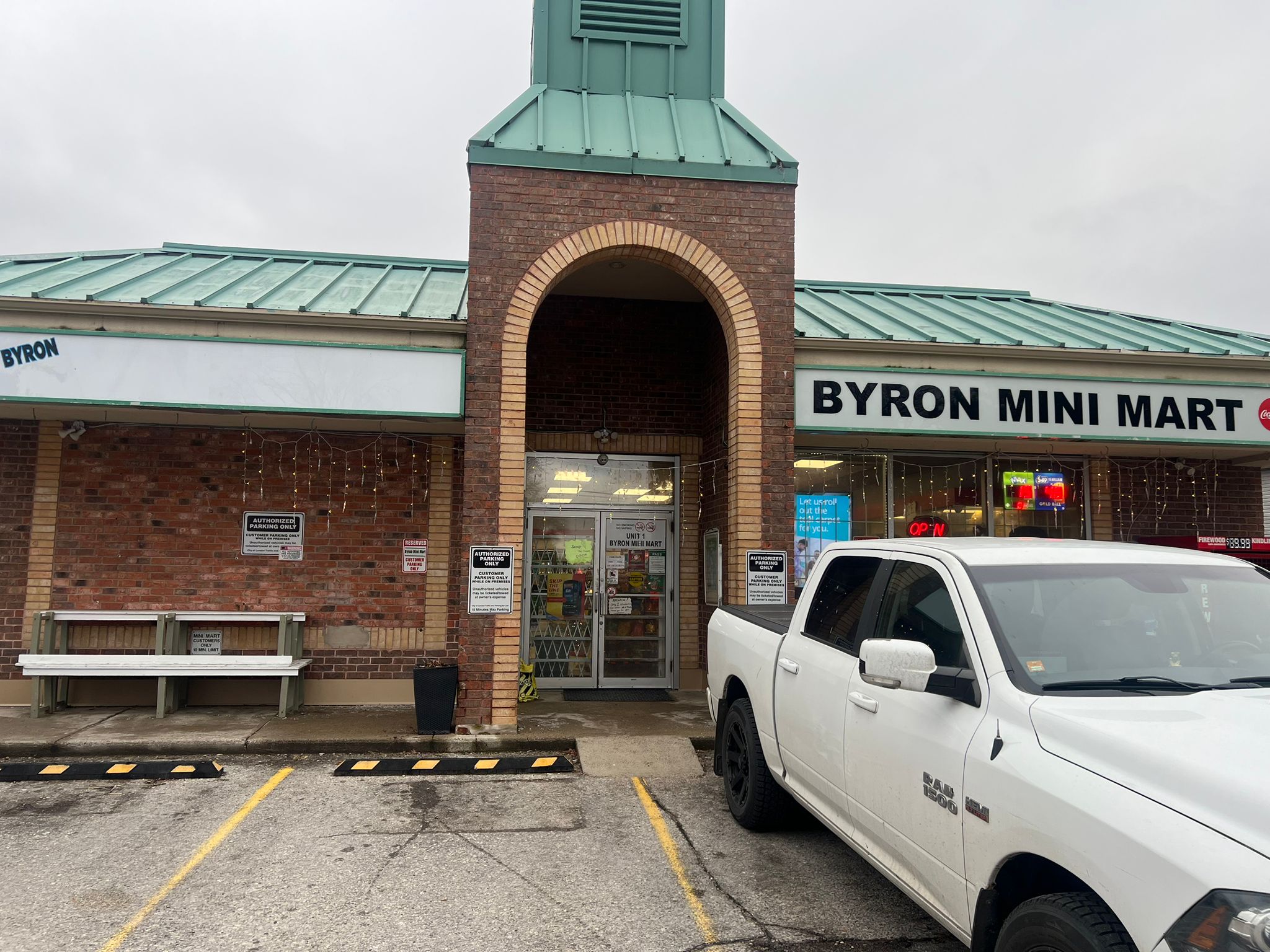 Image of Byron Mini Mart