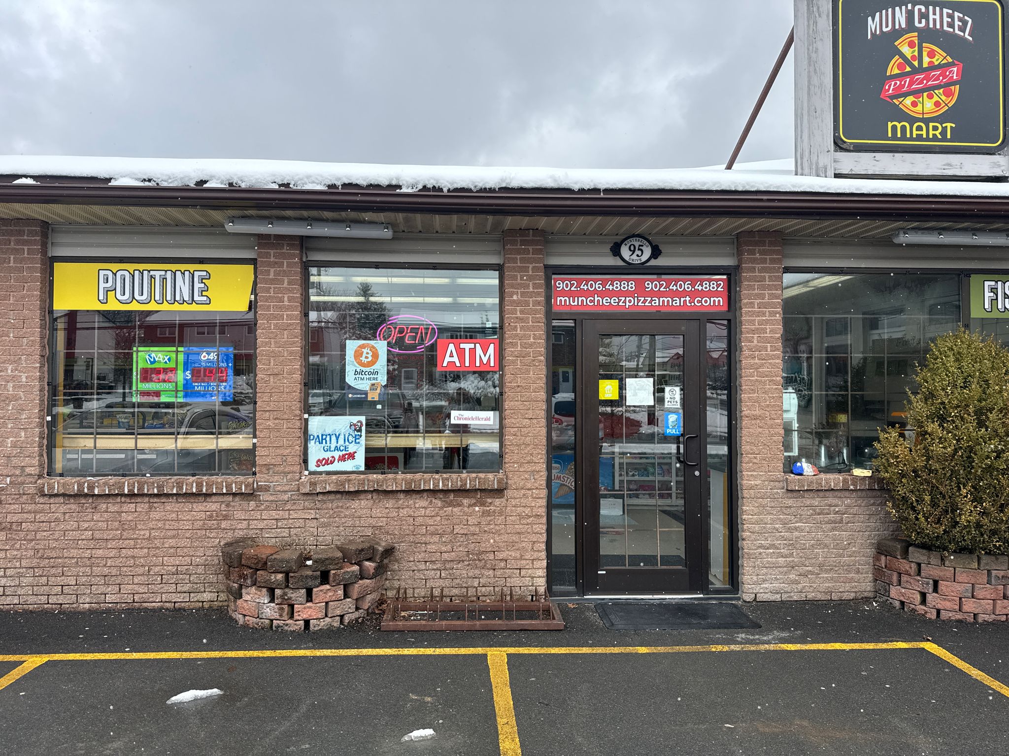 Image of Mun'cheez Pizza Mart & Convenience Store