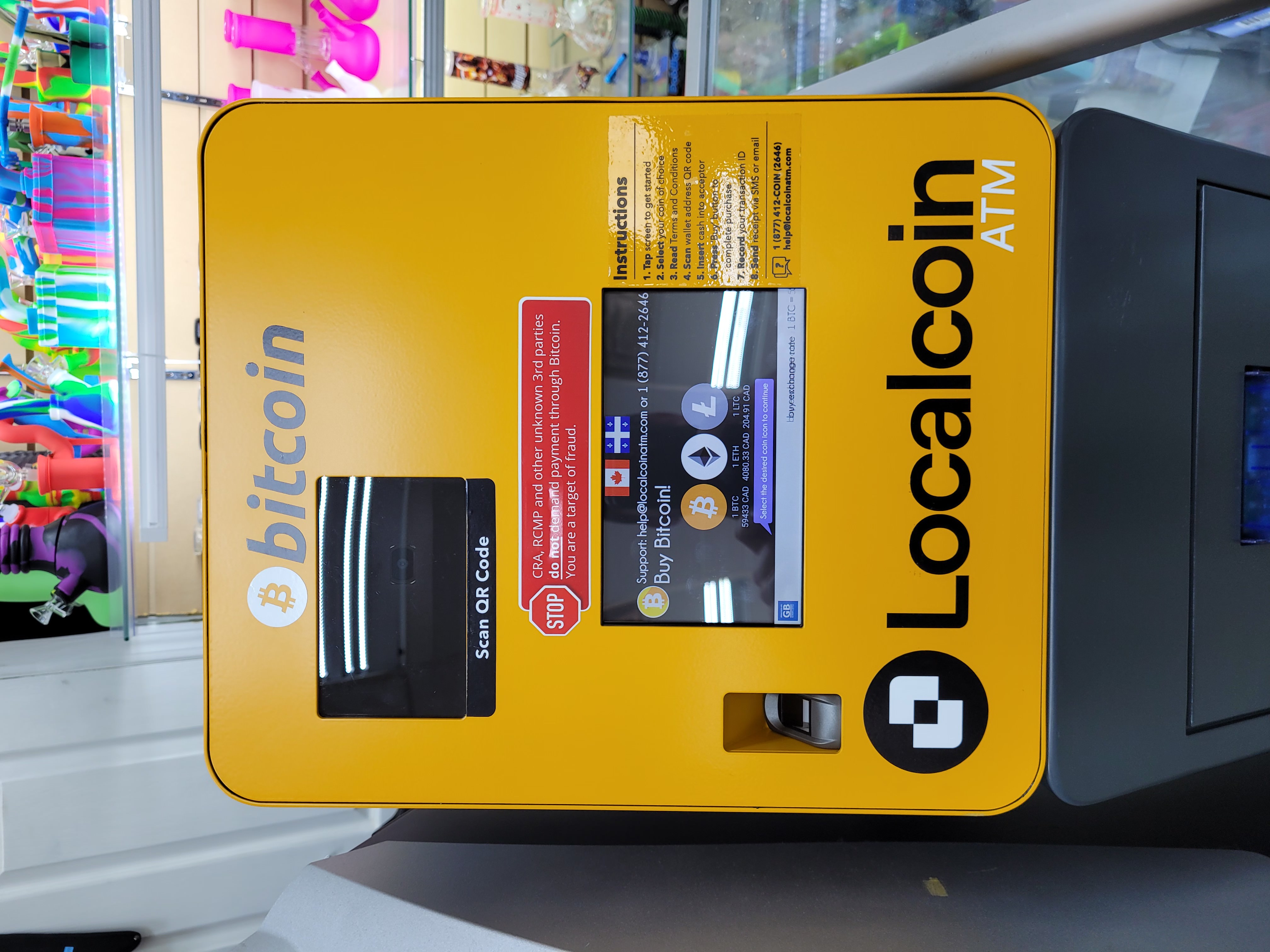 Image of Davie Smoke & Bongs