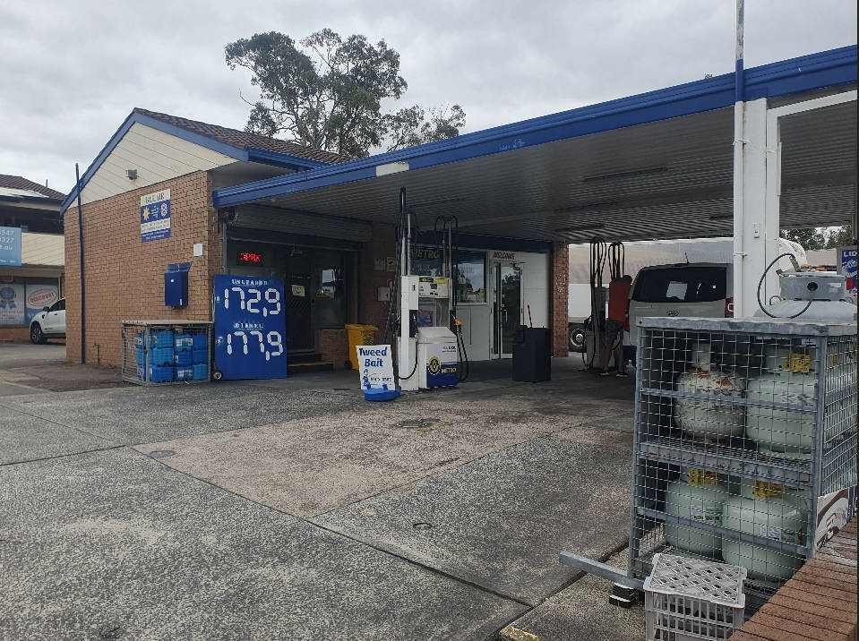 Image of Metro Petroleum Tuggerawong